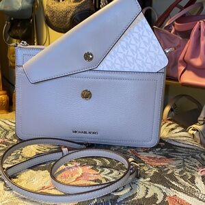 NWOT Michael Kors Maisie medium pebbled leather 3-in-1 crossbody